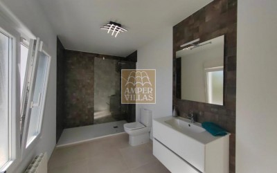 A beautiful, renovated villa with panoramic sea views.